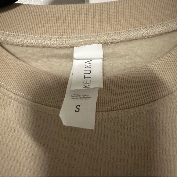 Come On Barbie Let's Go Party crewneck Size Small - Picture 2 of 6